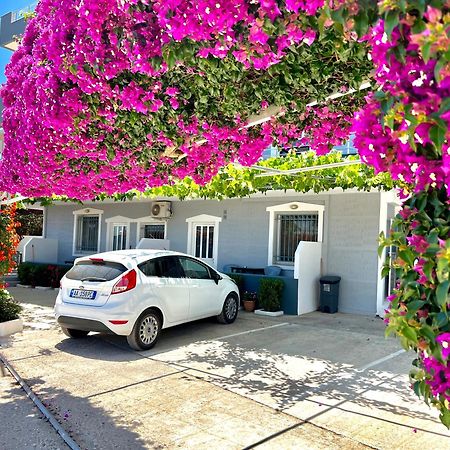Tomi Apartments Sarandë Eksteriør bilde